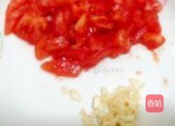 蒜香番茄炒西兰花的做法图解2