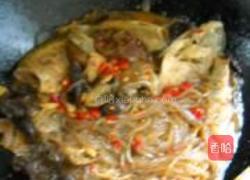 薯粉炖鲫鱼的做法图解11