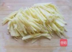 土豆丝炒鸡蛋的做法图解1