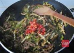 雪菜香干炒肉丝的做法图解10