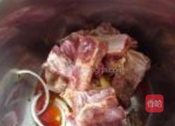 排骨芸豆炖土豆的做法图解1