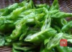 青椒爆炒牛里脊的做法图解2