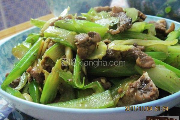 芹菜炒骨头肉