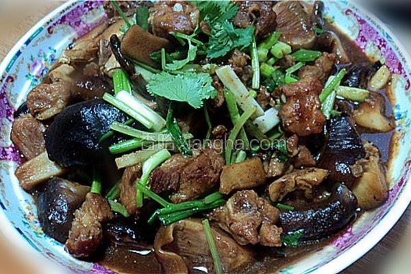 新鲜冬菇焖排骨