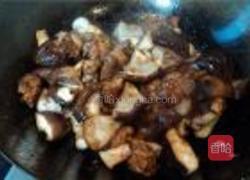 新鲜冬菇焖排骨的做法图解5