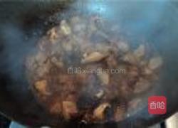 新鲜冬菇焖排骨的做法图解6