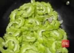 苦瓜炒肉片的做法图解4