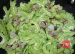 苦瓜炒肉片的做法图解5