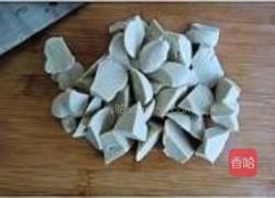 酱烧素鸡鹌鹑蛋的做法图解1