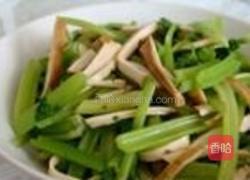 芹菜香干的做法图解9