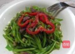 茼蒿杆儿腊肉丝的做法图解7
