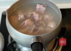 玉米萝卜炖排骨的做法图解2