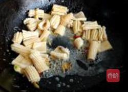 葱爆鱿鱼的做法图解4