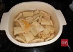 枝竹银杏浸豆苗的做法图解2