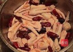 泡椒凤爪的做法图解1