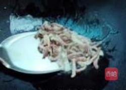 腊肉炒银鱼的做法图解4