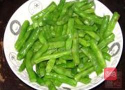 四季豆焖排骨的做法图解3