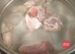 鲜蔬炖猪蹄的做法图解2