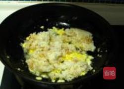 茄汁蛋炒饭的做法图解3