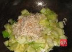 西葫芦炒虾皮的做法图解4