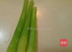 红烧肉炖莴笋的做法图解3