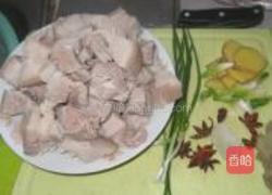 百叶结红烧肉的做法图解1