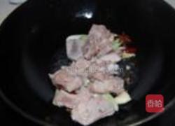 茶树菇烧排骨的做法图解2