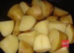 培根大蒜焖土豆的做法图解3