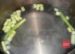 芦笋鲜虾炸酱面的做法图解2