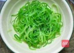 凉拌蒜苗金针菇的做法图解3