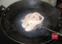 酸菜炒大肠的做法图解3