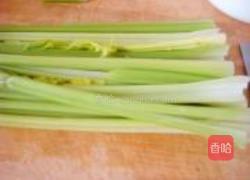 素炒西芹三丝的做法图解3