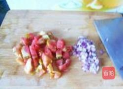 番茄烧年糕的做法图解2