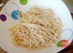 番茄金针菇蛋花疙瘩汤的做法图解2