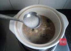 小米黑豆莲子粥的做法图解4