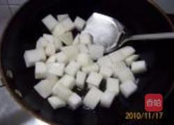 蒜苗红烧白萝卜的做法图解5