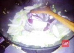 洋葱番茄炖白菜的做法图解5