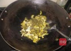 酸菜炒乃鱼的做法图解4