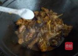 香菇炒鸡的做法图解11