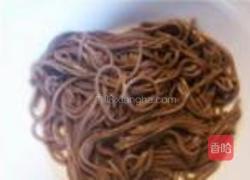 羊肉金针菇荞麦面的做法图解1