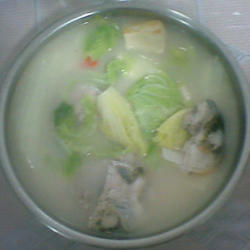 鱼头白菜汤的做法[图]