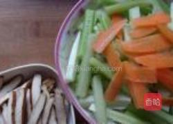 芹菜炒香干的做法图解2