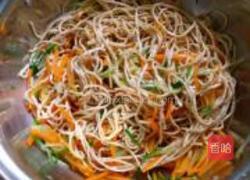 蒜香拌云丝的做法图解6