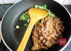 芹菜炒腰花的做法图解12