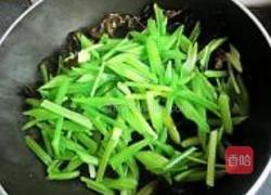 芹菜炒腰花的做法图解15