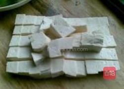 鲤鱼烧豆腐的做法图解1