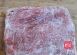 大葱伴酱爆牛柳的做法图解1