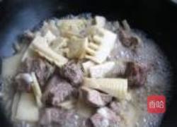 竹笋炖排骨的做法图解12