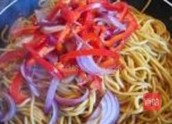 荷兰豆鸡腿炒面的做法图解12