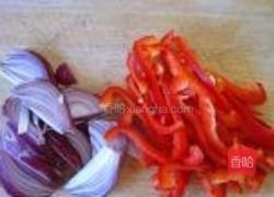 荷兰豆鸡腿炒面的做法图解3